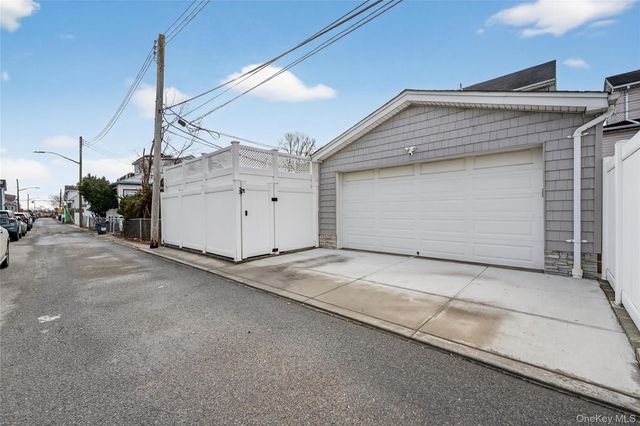 20 Hyman Court, Brooklyn, NY 11229