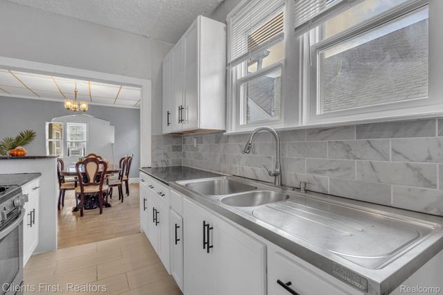 14077 Mark Twain Street, Detroit, MI 48227