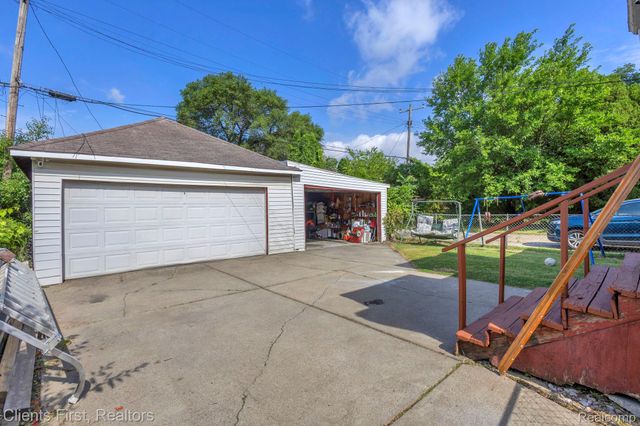 14077 Mark Twain Street, Detroit, MI 48227