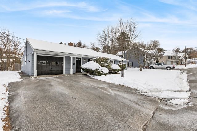 15 Brookbridge Rd, Stoneham, MA 02180