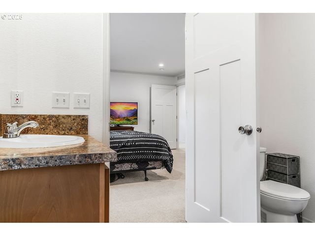 1310 BOARDWALK Ave, Molalla, OR 97038