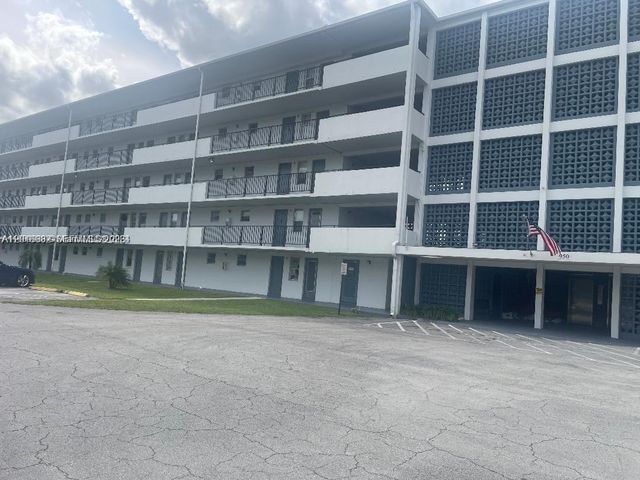 950 Hillcrest Dr 503, Hollywood, FL 33021