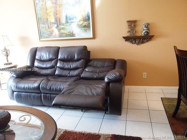 950 Hillcrest Dr 503, Hollywood, FL 33021