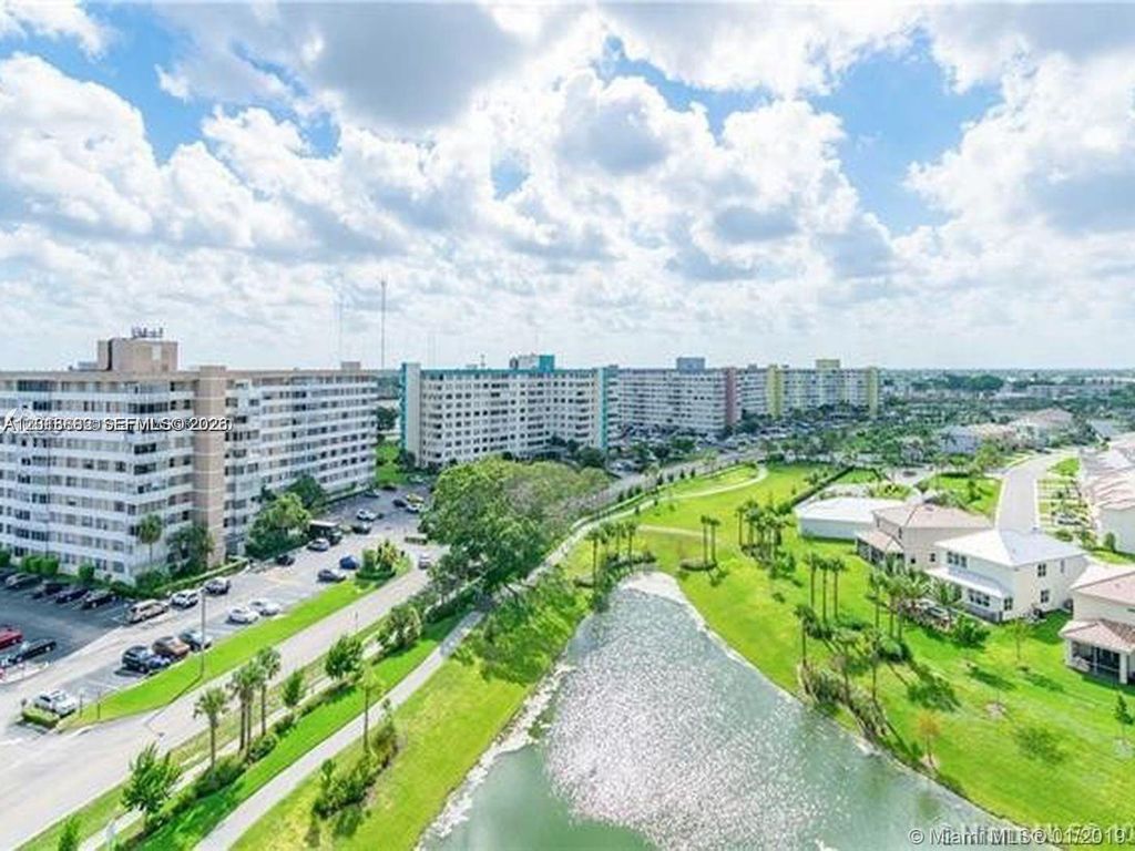 950 Hillcrest Dr 503, Hollywood, FL 33021