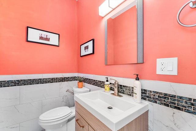 156 Ashmont St, Boston, MA 02124