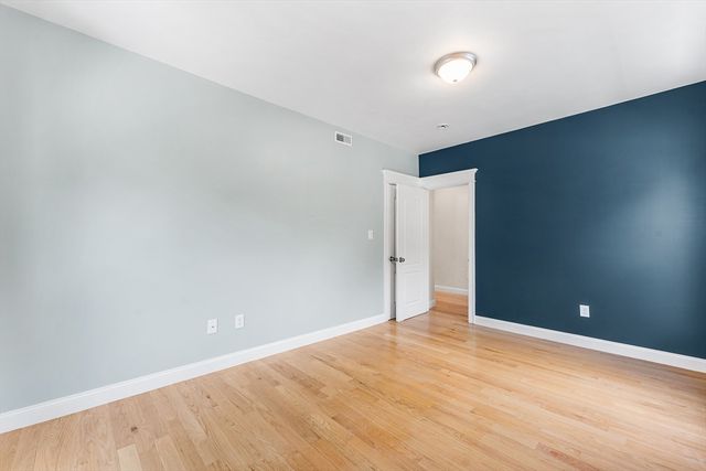 156 Ashmont St, Boston, MA 02124