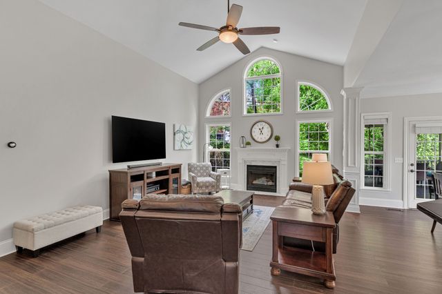 1001 Morton Mill Rd, Nashville, TN 37221