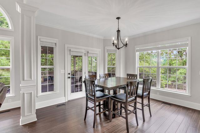 1001 Morton Mill Rd, Nashville, TN 37221