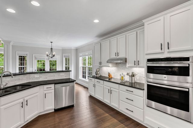 1001 Morton Mill Rd, Nashville, TN 37221