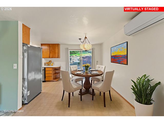 1378 Nw GROVE St, Roseburg, OR 97471