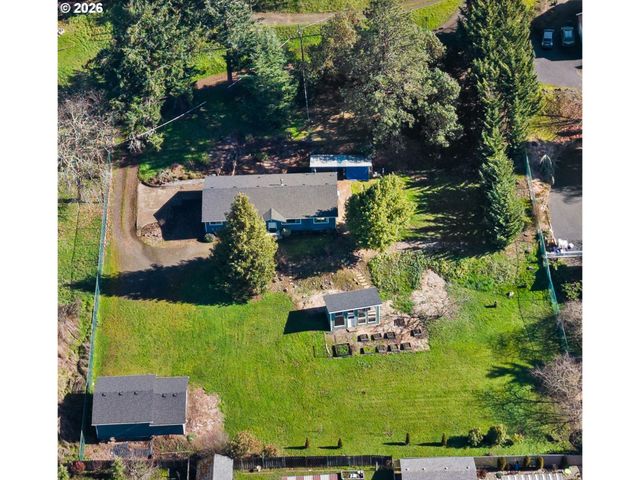 1378 Nw GROVE St, Roseburg, OR 97471