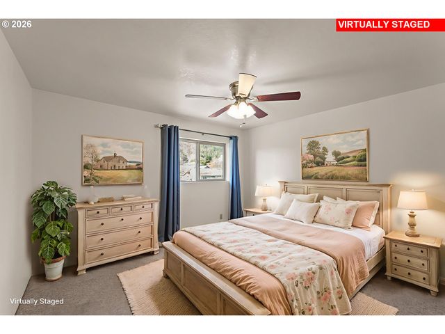 1378 Nw GROVE St, Roseburg, OR 97471