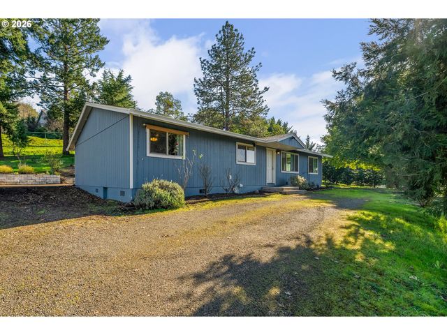 1378 Nw GROVE St, Roseburg, OR 97471