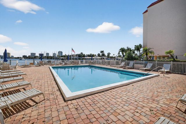 740 S Federal Highway 202, Pompano Beach, FL 33062