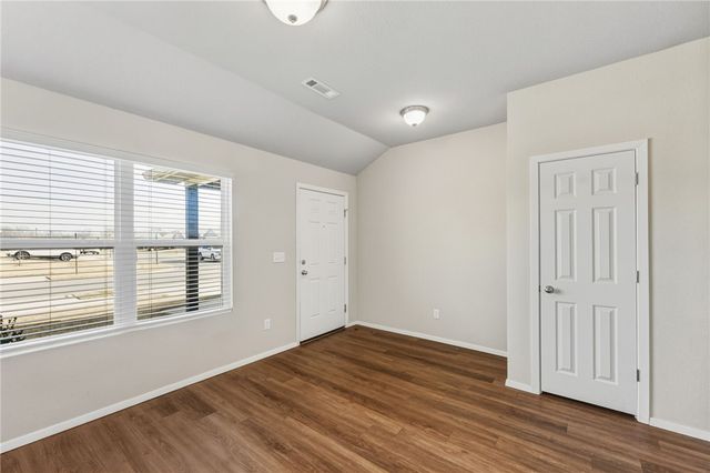 1643 S Towhee Lane, Fayetteville, AR 72701