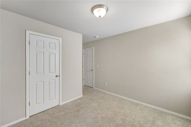 1643 S Towhee Lane, Fayetteville, AR 72701