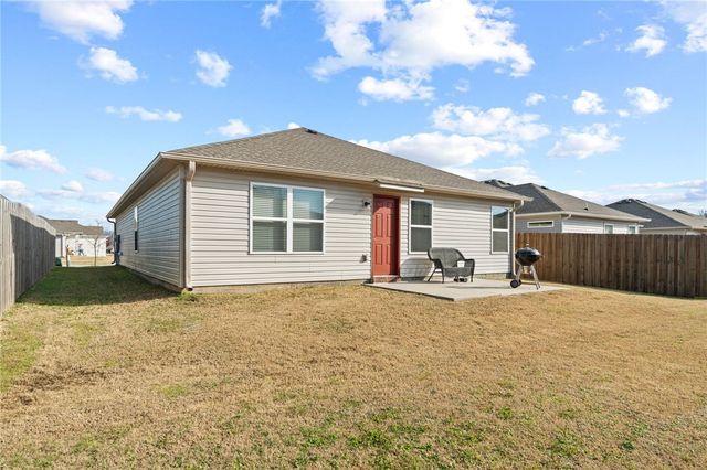 1643 S Towhee Lane, Fayetteville, AR 72701