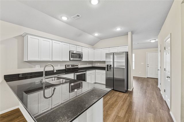 1643 S Towhee Lane, Fayetteville, AR 72701