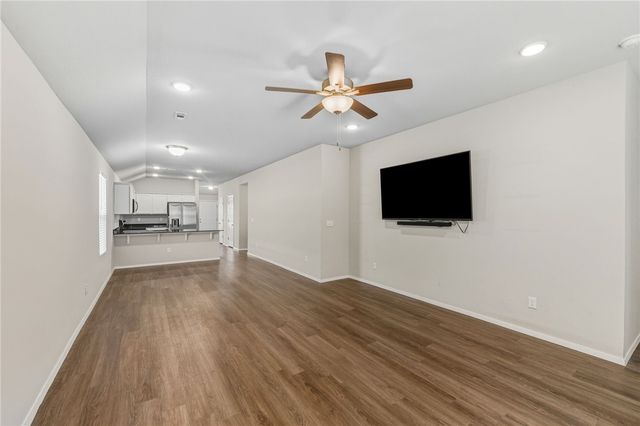 1643 S Towhee Lane, Fayetteville, AR 72701