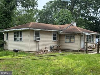 16 BEGONIA ST, Browns Mills, NJ 08015