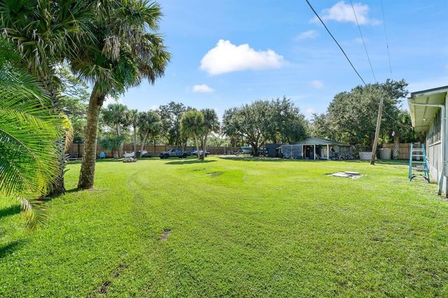9633 Honeysuckle, Sebastian, FL 32976