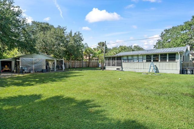 9633 Honeysuckle, Sebastian, FL 32976