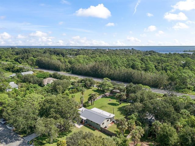 9633 Honeysuckle, Sebastian, FL 32976