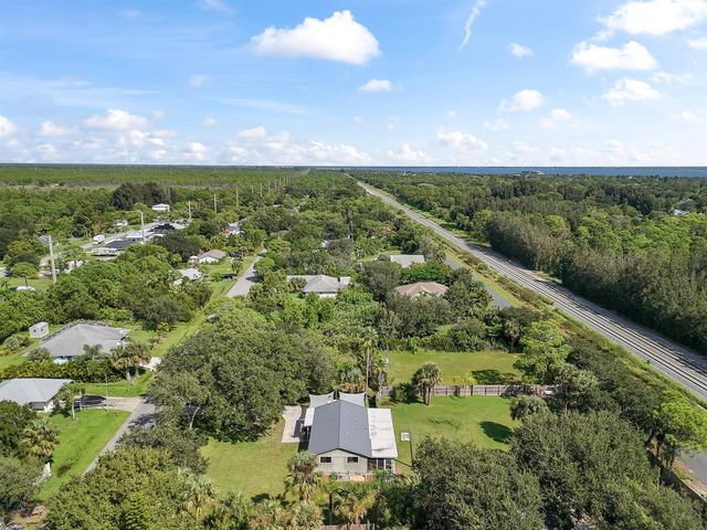 9633 Honeysuckle, Sebastian, FL 32976