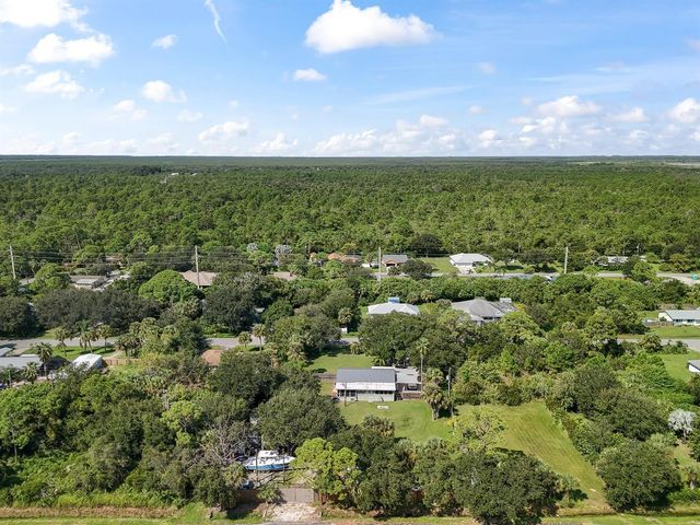9633 Honeysuckle, Sebastian, FL 32976