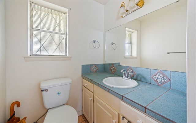 1114 Bradshaw Dr, Corpus Christi, TX 78412