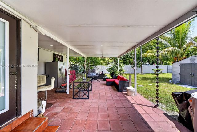 17019 SW 100th Ave, Miami, FL 33157