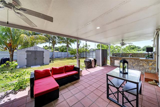 17019 SW 100th Ave, Miami, FL 33157