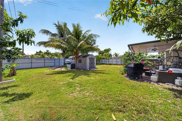 17019 SW 100th Ave, Miami, FL 33157