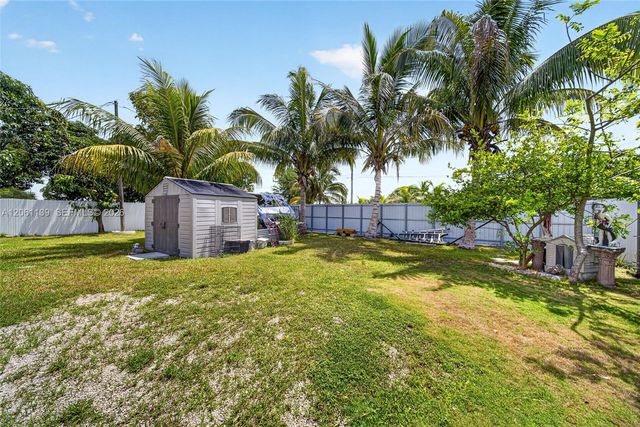 17019 SW 100th Ave, Miami, FL 33157