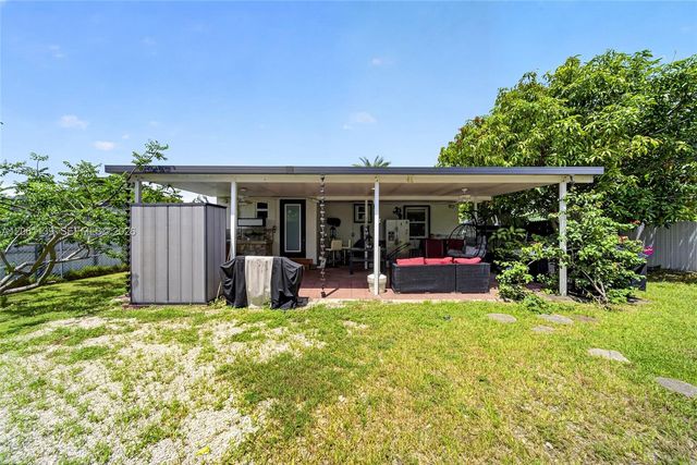 17019 SW 100th Ave, Miami, FL 33157