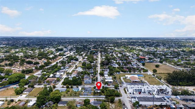 17019 SW 100th Ave, Miami, FL 33157