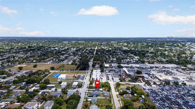17019 SW 100th Ave, Miami, FL 33157