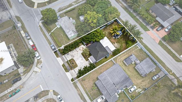 17019 SW 100th Ave, Miami, FL 33157