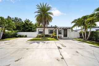 17019 SW 100th Ave, Miami, FL 33157