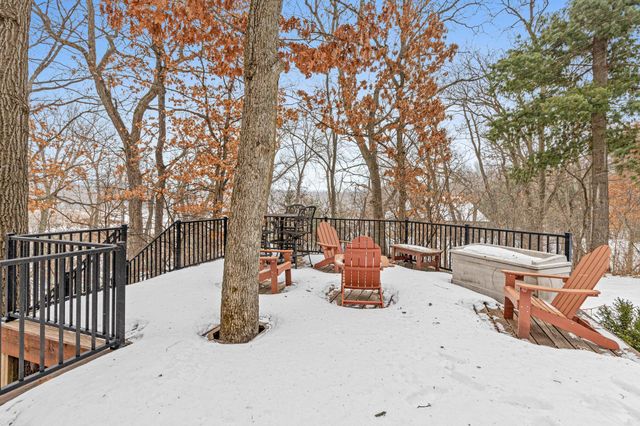 2 Crocus Lane, North Oaks, MN 55127