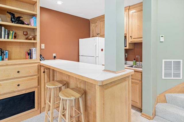 2 Crocus Lane, North Oaks, MN 55127