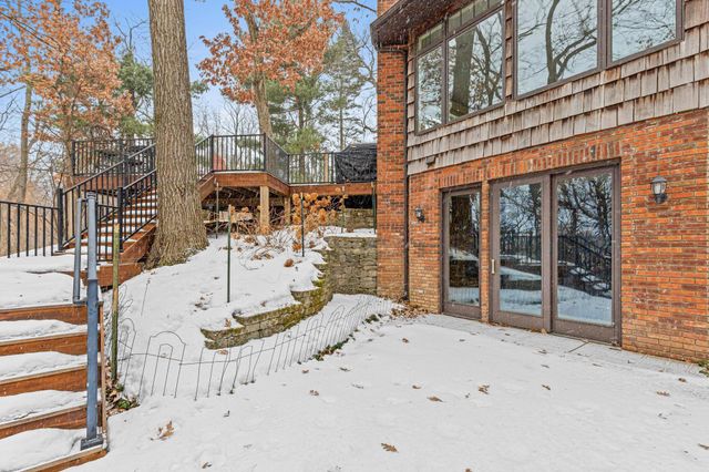 2 Crocus Lane, North Oaks, MN 55127