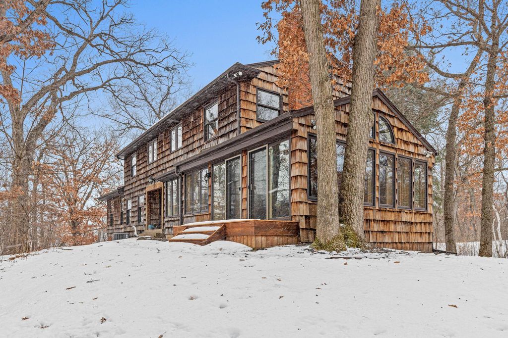 2 Crocus Lane, North Oaks, MN 55127