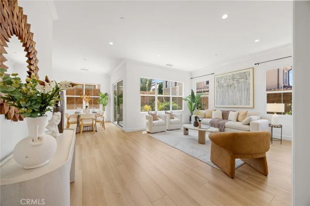 60 Quentin, Irvine, CA 92620