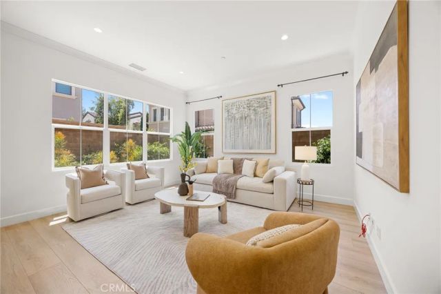 60 Quentin, Irvine, CA 92620