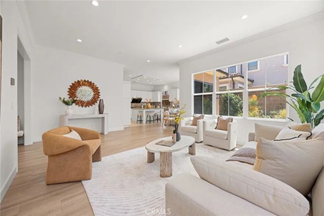 60 Quentin, Irvine, CA 92620