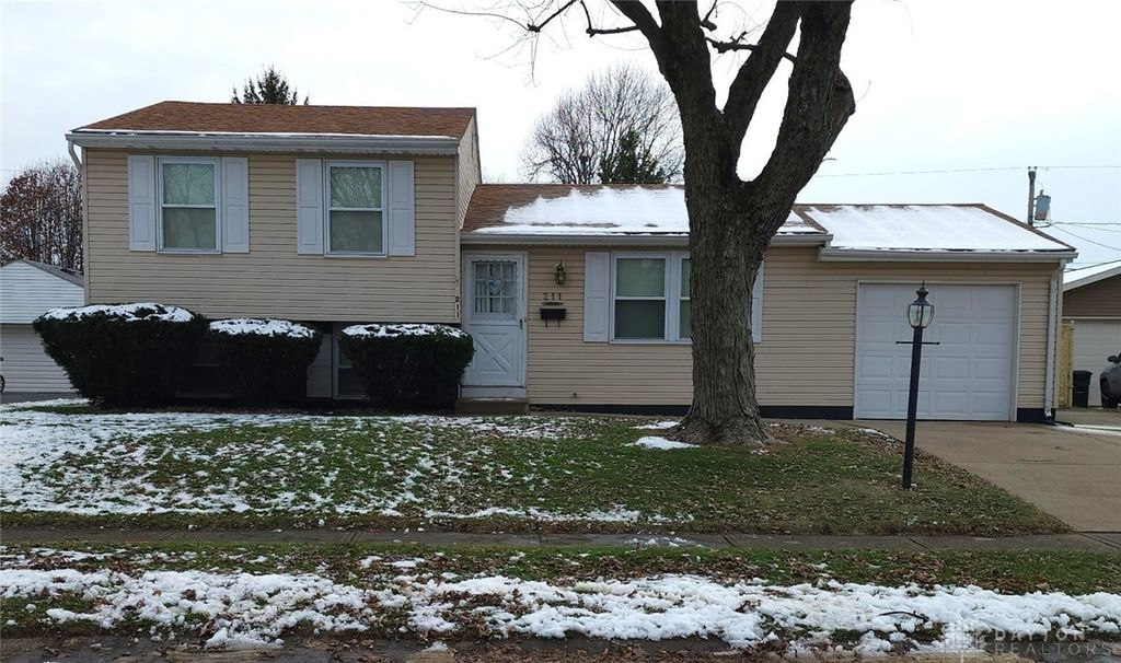 211 Butler Trail, Englewood, OH 45322