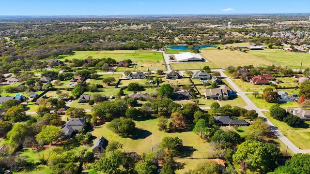 370 Oakview Drive, Double Oak, TX 75077