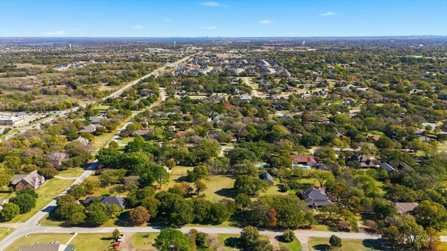 370 Oakview Drive, Double Oak, TX 75077