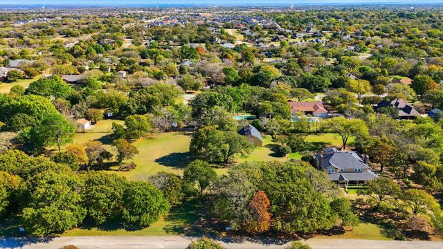 370 Oakview Drive, Double Oak, TX 75077